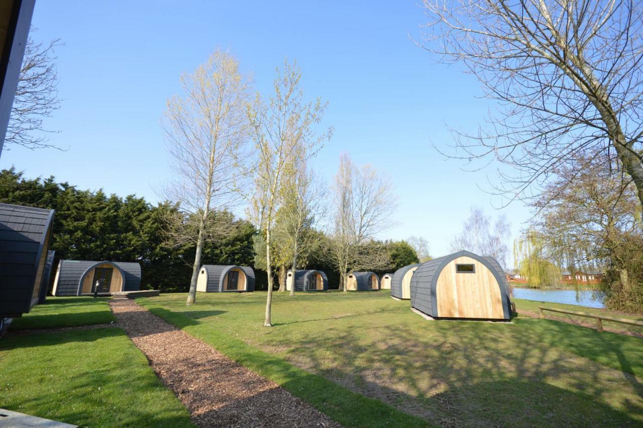 Camping Pods, Carlton Meres Holiday Park Rendham Ngoại thất bức ảnh